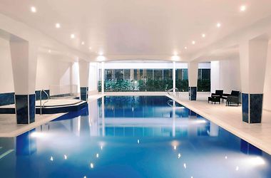 Mercure Cardiff Holland House Hotel & Spa Exterior photo