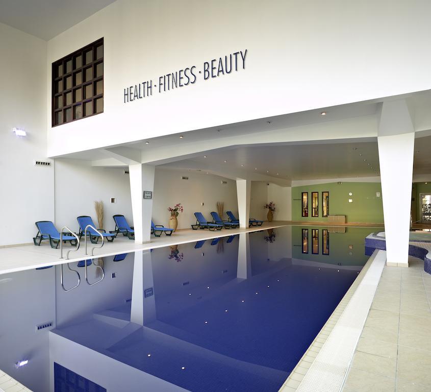 Mercure Cardiff Holland House Hotel & Spa Exterior photo